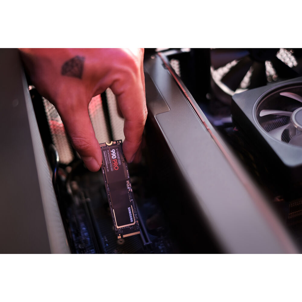 Samsung 990 PRO 4TB NVMe PCIe Gen 4.0 M.2 SSD – Up to 7,450 MB/s Read, 6,900 MB/s Write, Smart Thermal Control, Enhanced Power Efficiency