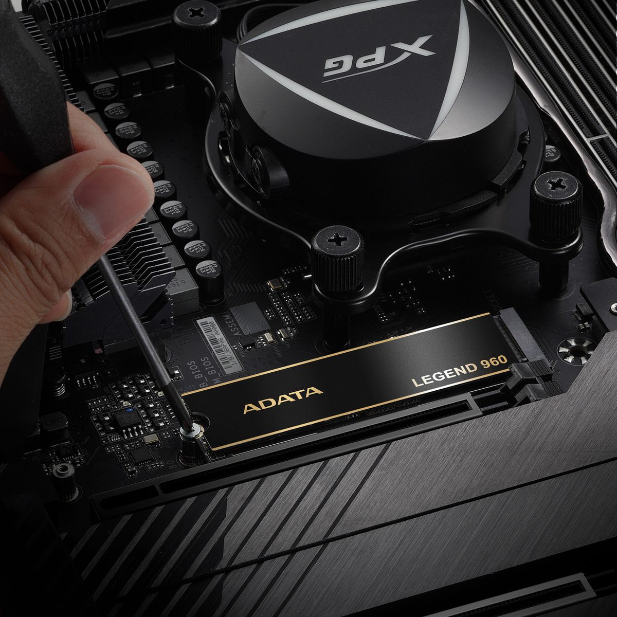 ADATA Legend 960 PCIe Gen4 x4 M.2 2280 with 1.3mm Heat Sink Solid State Drive - ALEG-960-2TCS - Internal SSD - alnabaa.com - النبع
