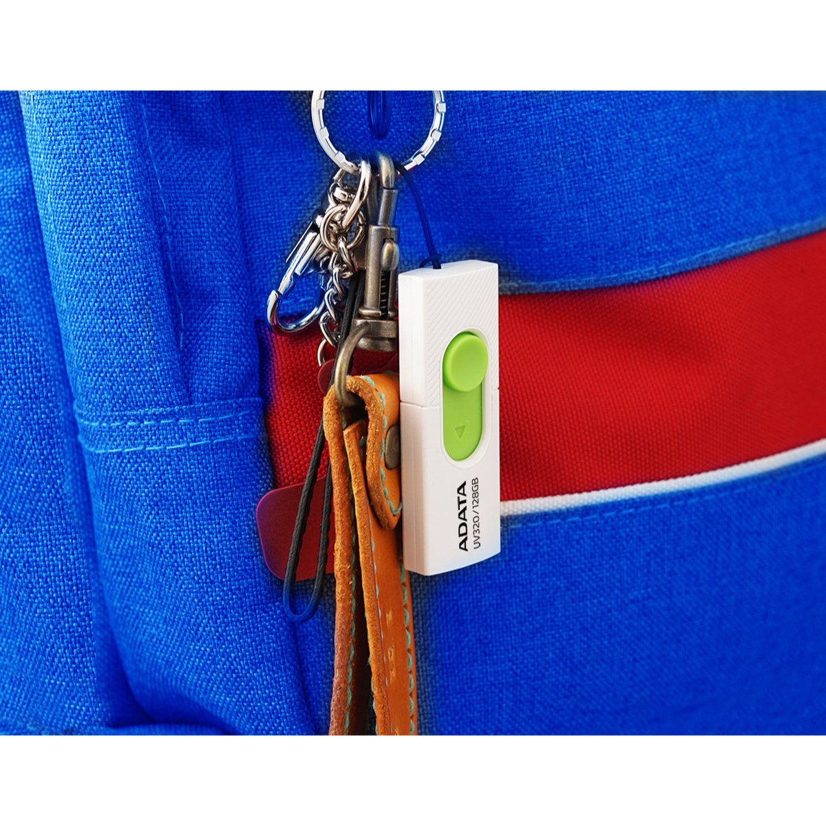 ADATA UV320 USB 3.2 Flash Drive Sliding Connector | 32GB