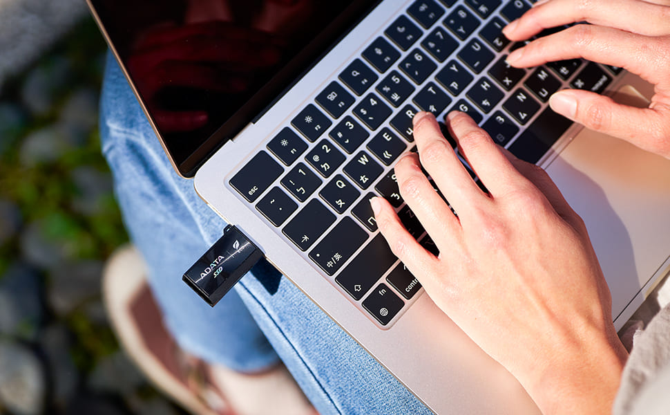 ADATA SC730 External SSD USB 3.2 Gen2 600MB/s Dual Connector USB-C USB-A 50% Recycled - 1TB