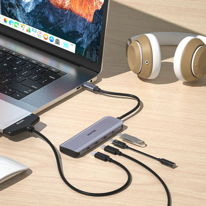 UNITEK UHub Q4 Next 4-Ports USB-C Hub | USB-C & USB-A Ports | Plug-and-Play Expansion Hub for Laptops & Tablets
