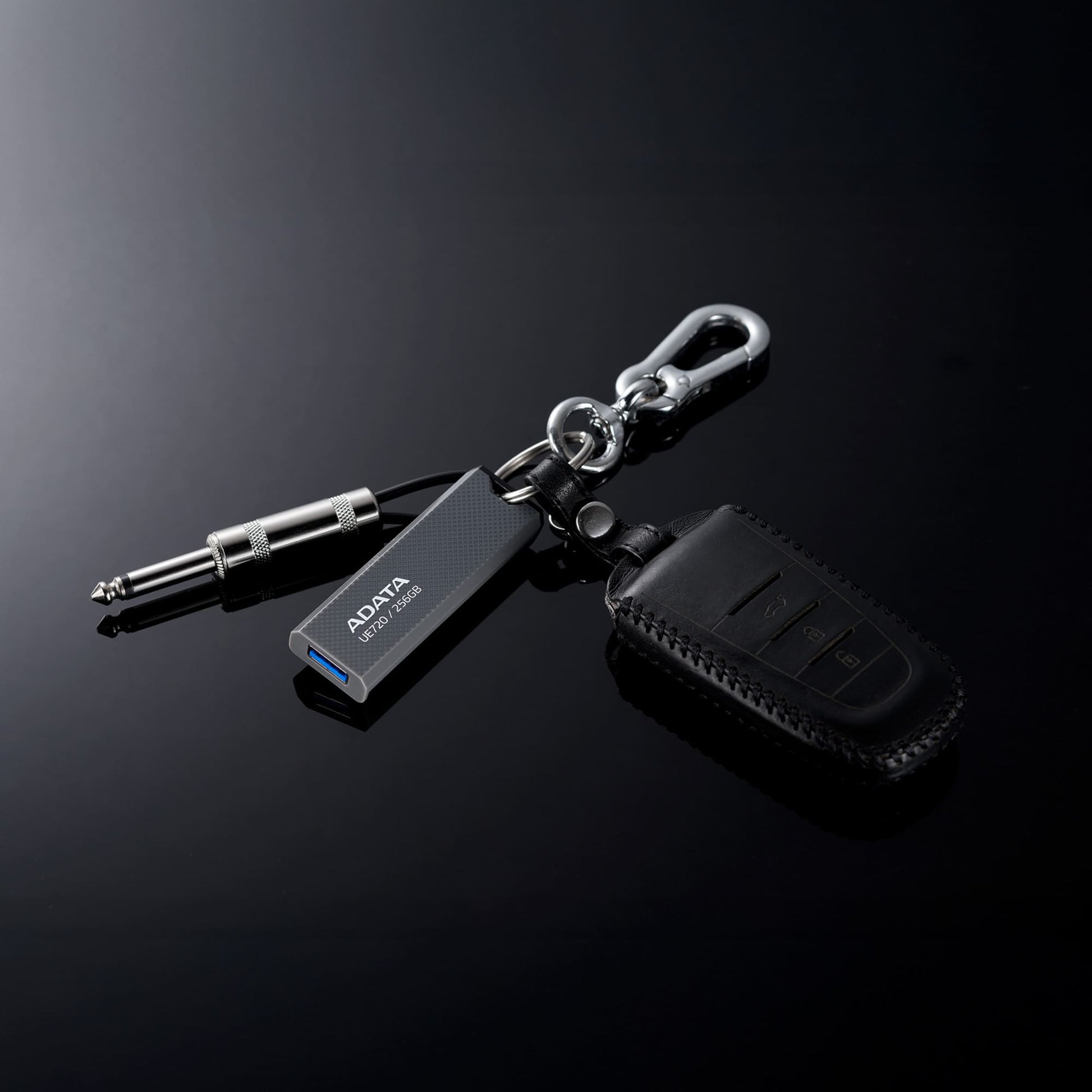 ADATA UE720 USB 3.2 Gen2 Flash Drive 350/350 MB/s SSD-Level Performance - 128GB